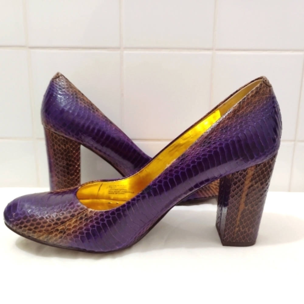 BCBG Calista Snakeskin Leather Heels Purple Gold 3" Block Heel US 7 - Picture 10 of 13